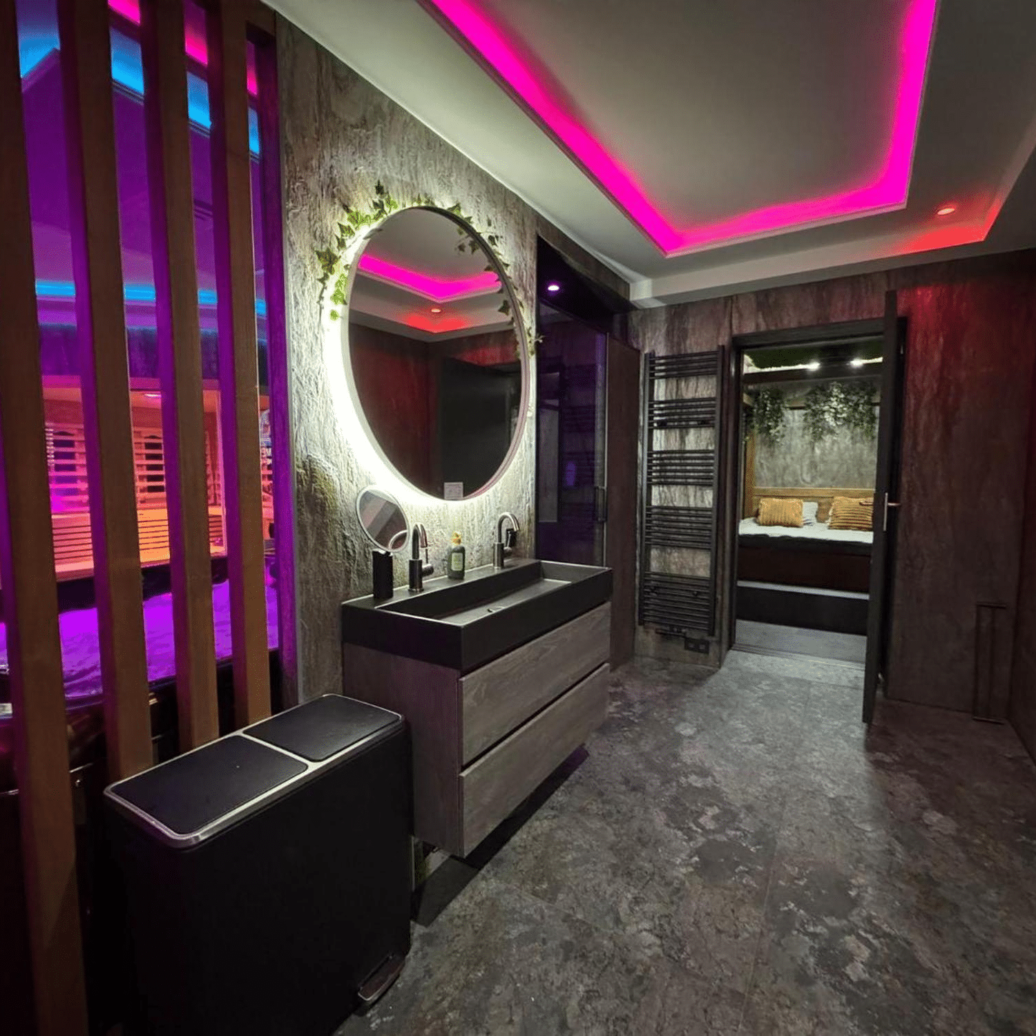 Selbstklebende XL-Fliesen