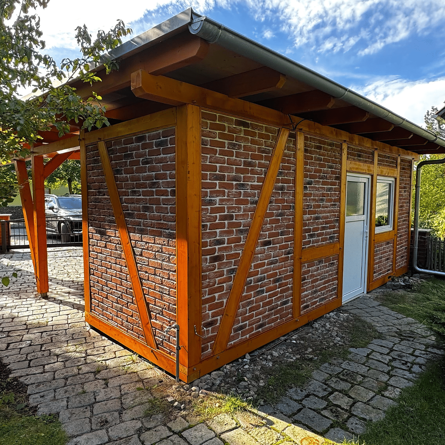 Marmor-Paneele in moderner Raumgestaltung